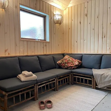 Leafcottage B&B And Sauna, 25 Min From Romme Alpine Smedjebacken Exterior photo