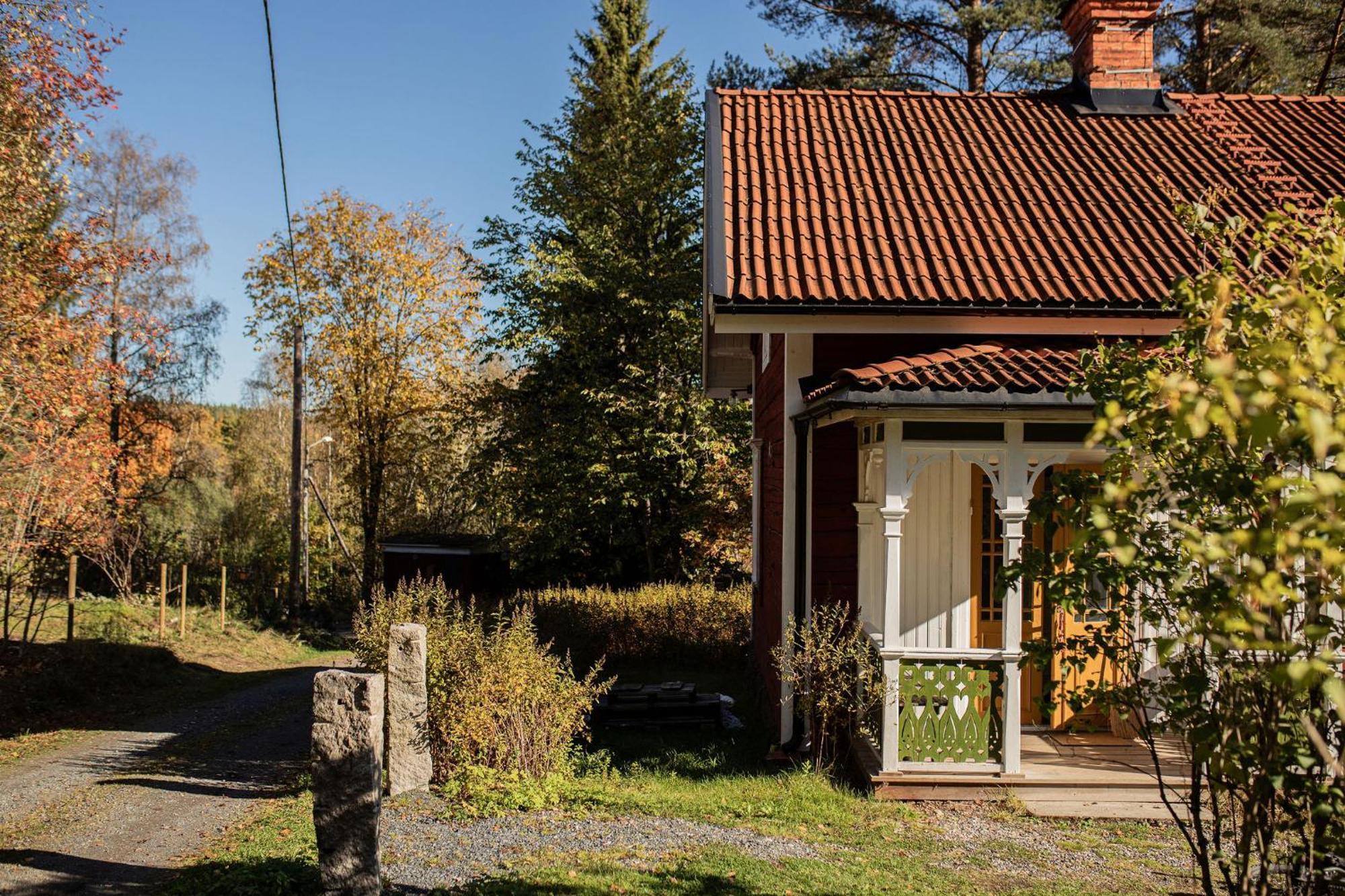 Leafcottage And Sauna, 25 Min From Romme Alpine Smedjebacken